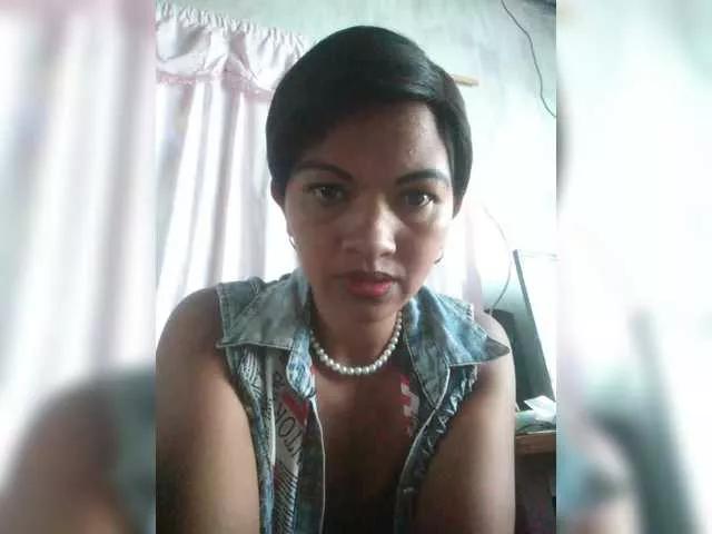 Aijee on BongaCams 