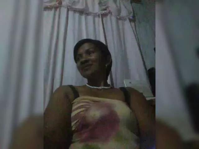 Aijee on BongaCams 