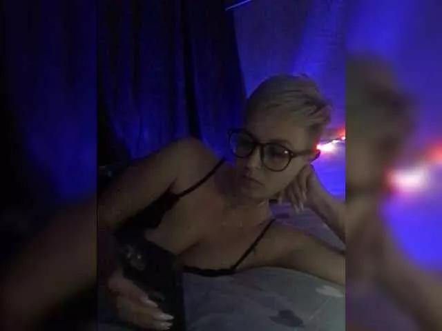 AlikBlack on BongaCams 
