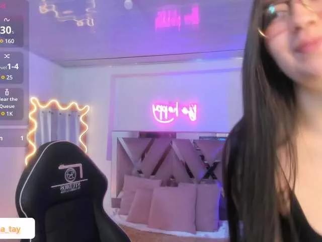 Amara-tay on BongaCams 
