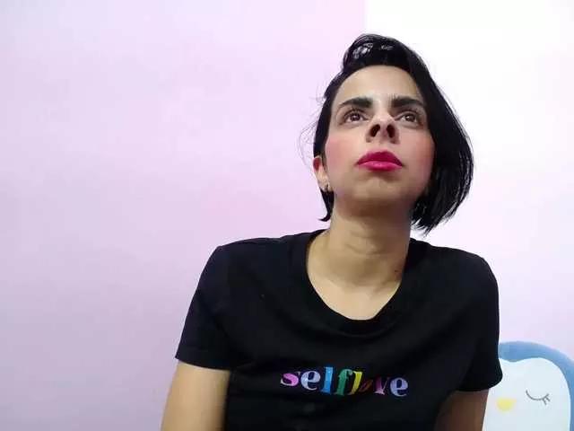Amelia-Myers on BongaCams 
