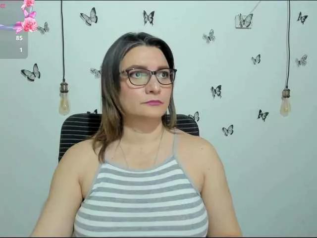 Amie-Adams82