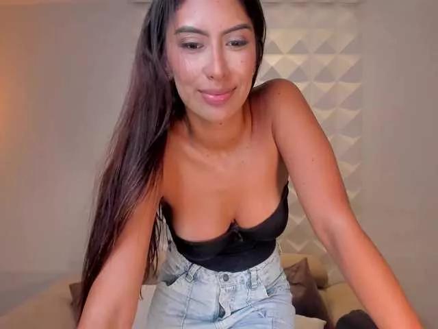 ArianaDumont on BongaCams 