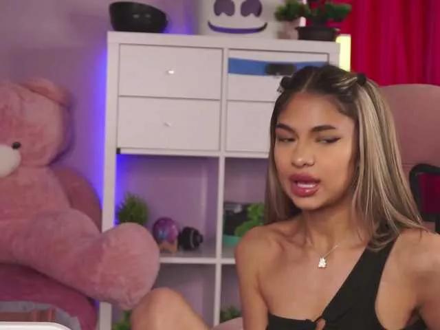 AshaYuva on BongaCams 