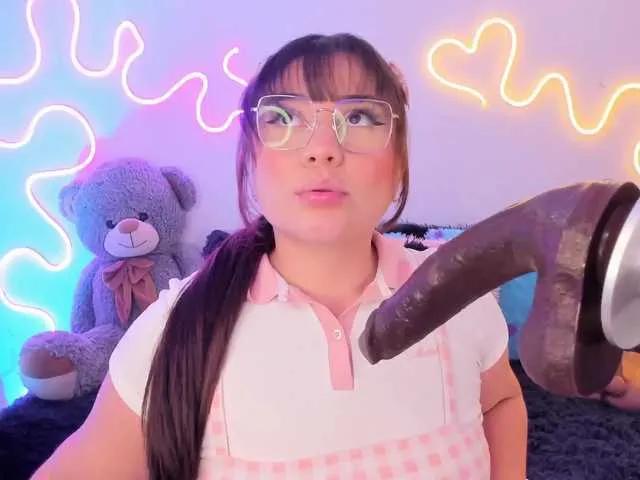 Belacurvyx on BongaCams 