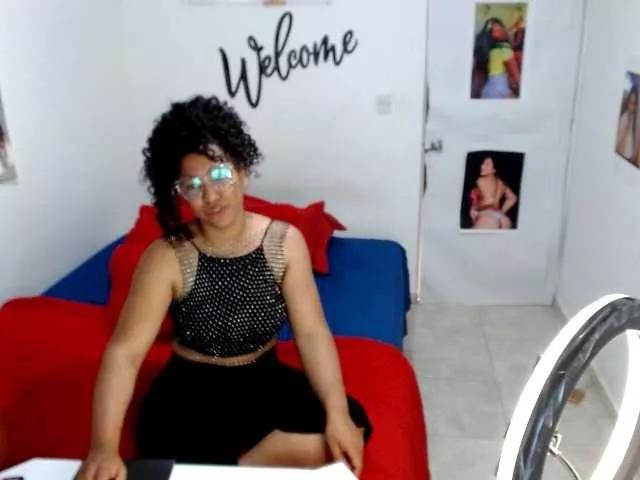 Bellacrespa on BongaCams 
