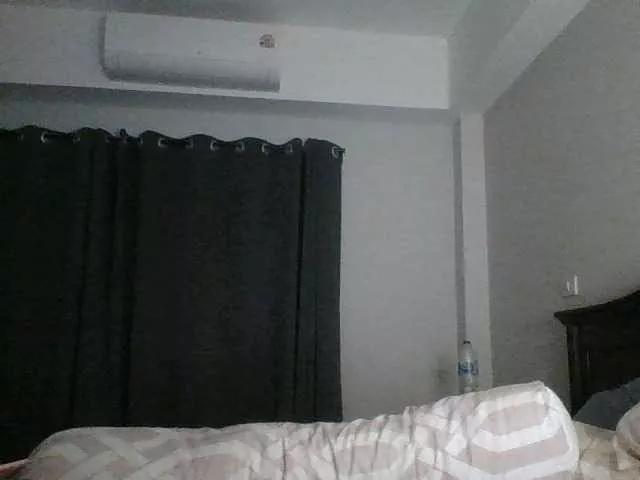 BlondeDollTia on BongaCams 