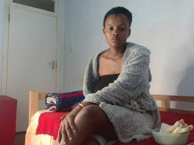 BlondQ2003 on BongaCams 