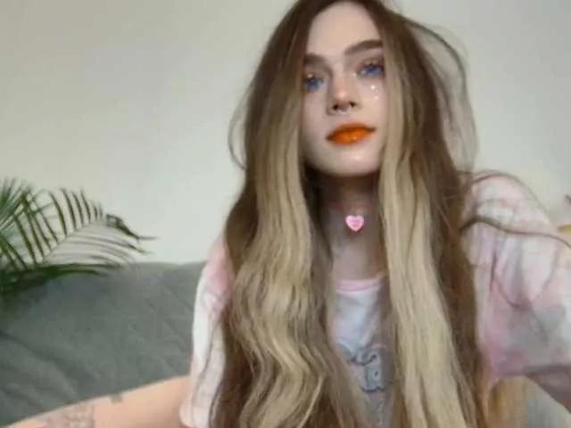 BrokenDoll666 on BongaCams 