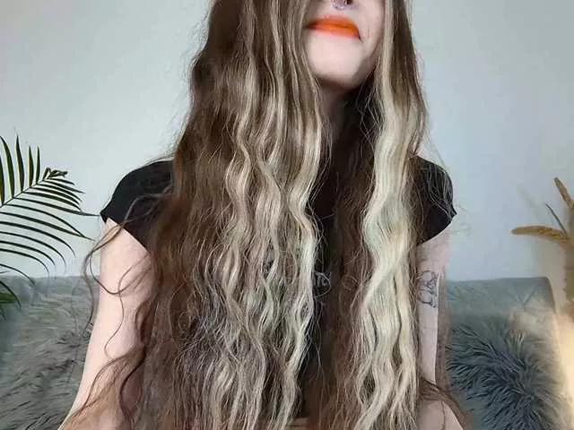 BrokenDoll666 on BongaCams 