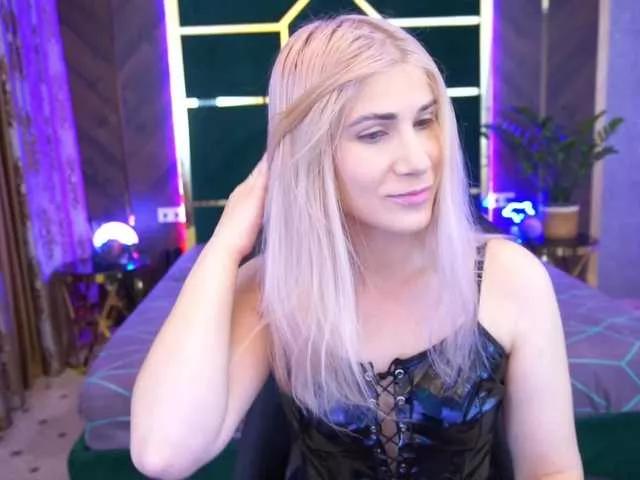CassandraGood on BongaCams 