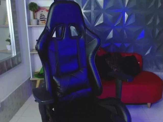 chloe-ebony on BongaCams 