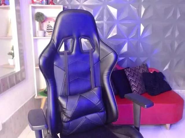 chloe-ebony on BongaCams 