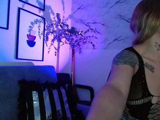 cloefoster on BongaCams 