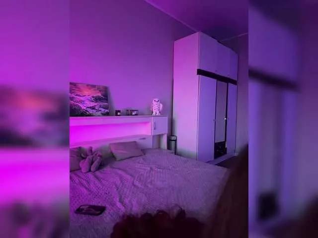 CrazyAleona on BongaCams 