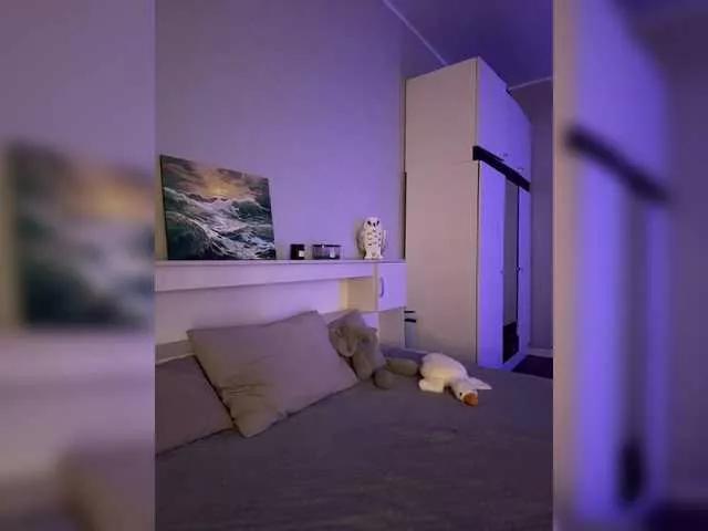 CrazyAleona on BongaCams 