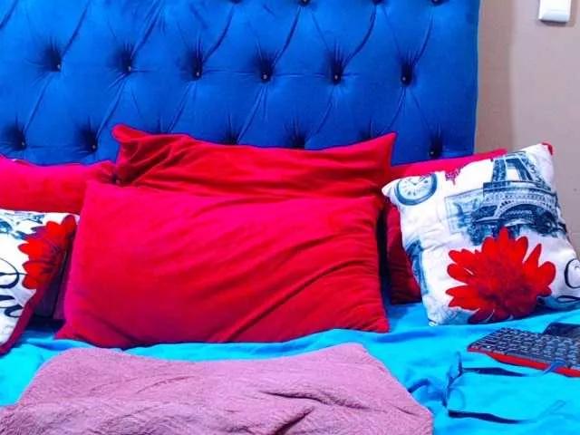 Ebonycandy10 on BongaCams 