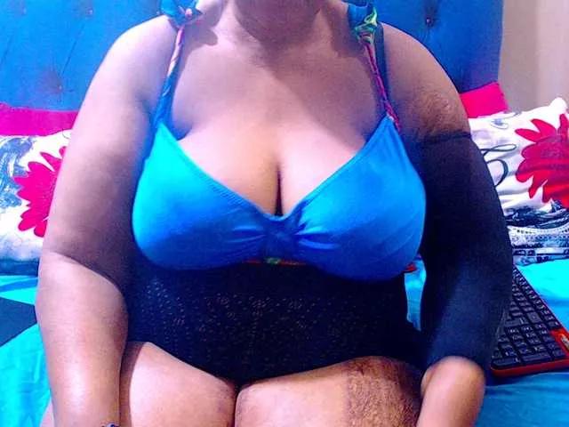 Ebonycandy10 on BongaCams 