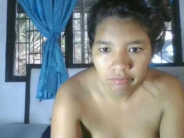 EmelyWhitte on BongaCams 