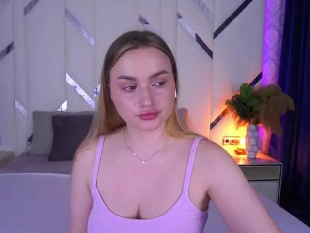 FloraGreys on BongaCams 