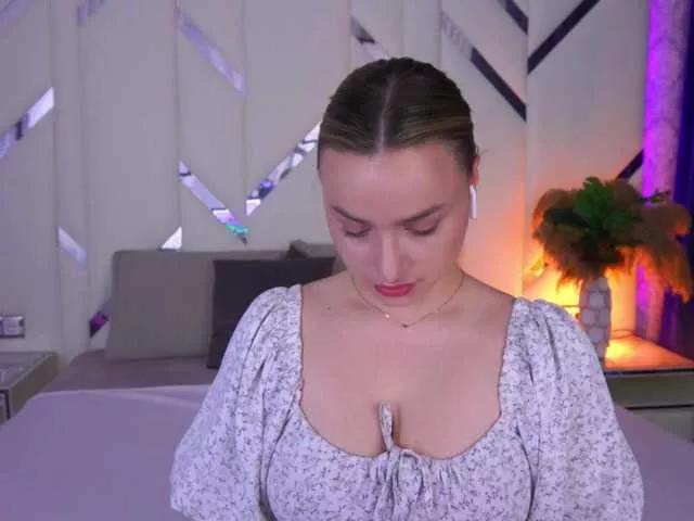 FloraGreys on BongaCams 