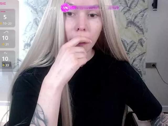Foxymoxy19 on BongaCams 