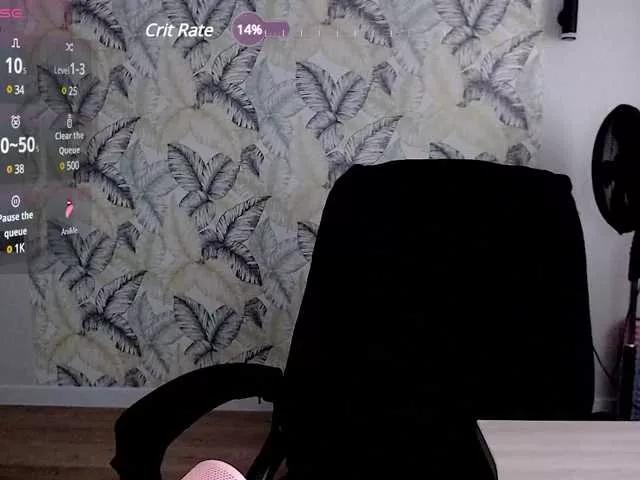 Foxymoxy19 on BongaCams 