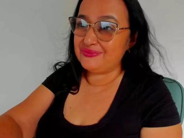 Gianahomi on BongaCams 