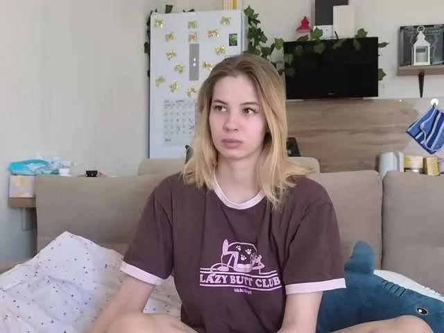 Girlalonehome