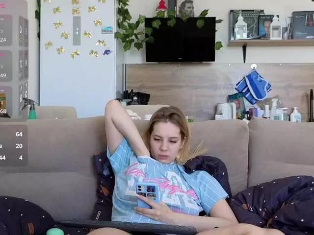 Girlalonehome
