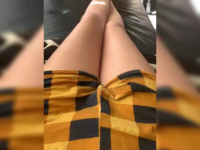 Honeyy-beee