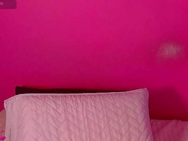 hornylittleanny on BongaCams 