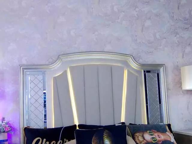 Issadorra on BongaCams 