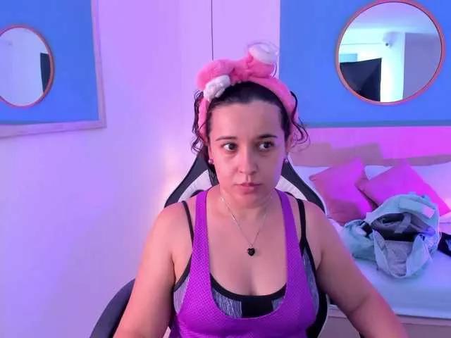 izaro22 on BongaCams 