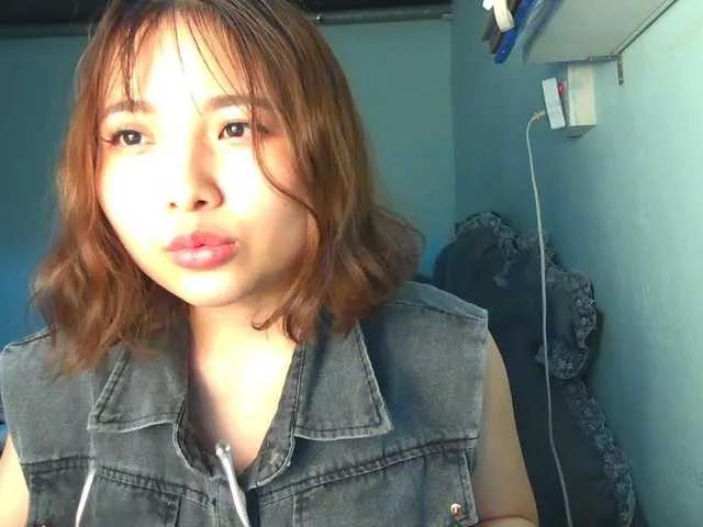 Julia98 on BongaCams 