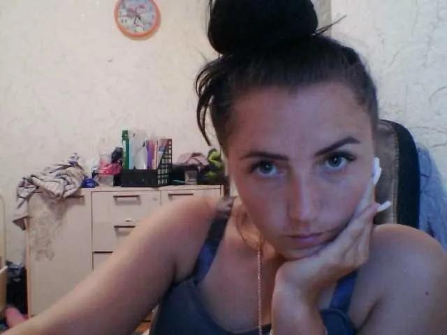 Kira-Sweetchi on BongaCams 