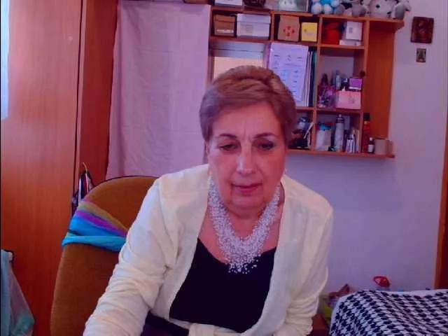 Kira9476 on BongaCams 