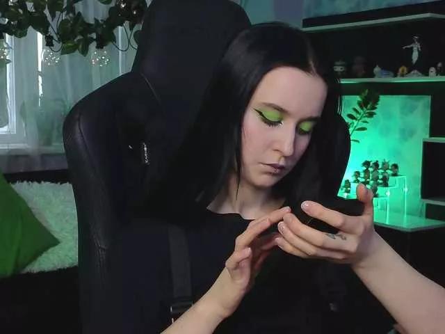 KiraLiLime on BongaCams 