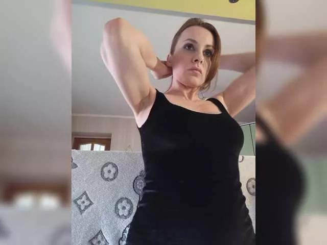 Klybnichca on BongaCams 