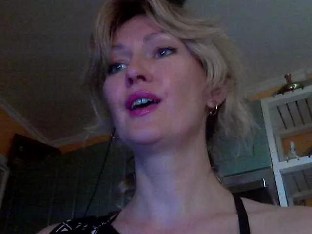 LaraEva