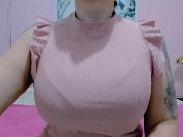 latinvalery on BongaCams 