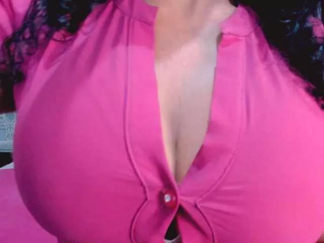latinvalery on BongaCams 