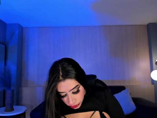 LeahLombardi on BongaCams 