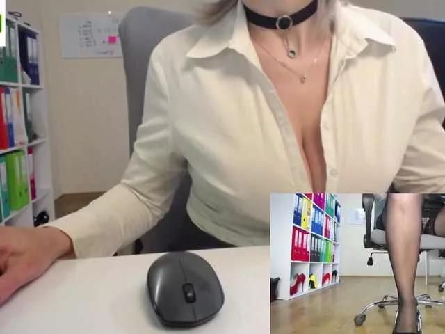 legsoffice on BongaCams 
