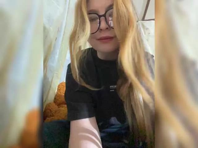 Lilian00666a on BongaCams 