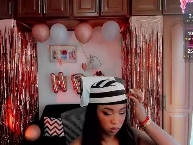 lindasnows on BongaCams 