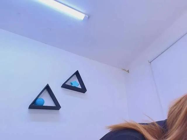 luna-milf on BongaCams 