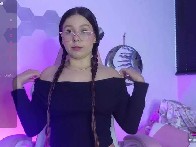 Maca-xtone on BongaCams 