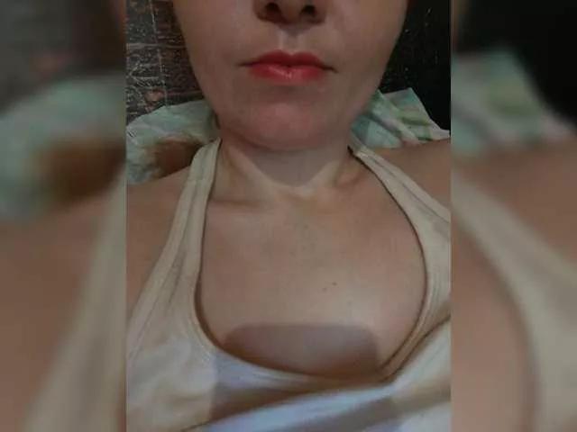 Marinet28 on BongaCams 