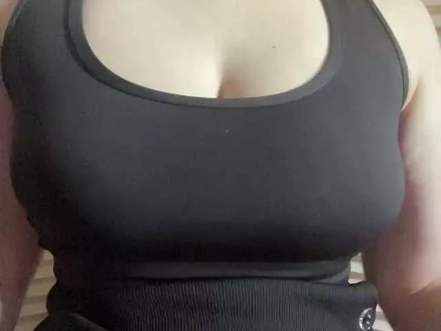 Mary7777 on BongaCams 